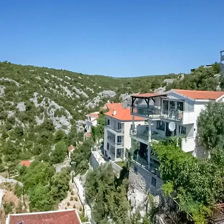 Beautiful In With Kitchen * Vinišće