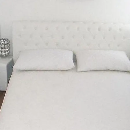 Appartement Beautiful In With Kitchen